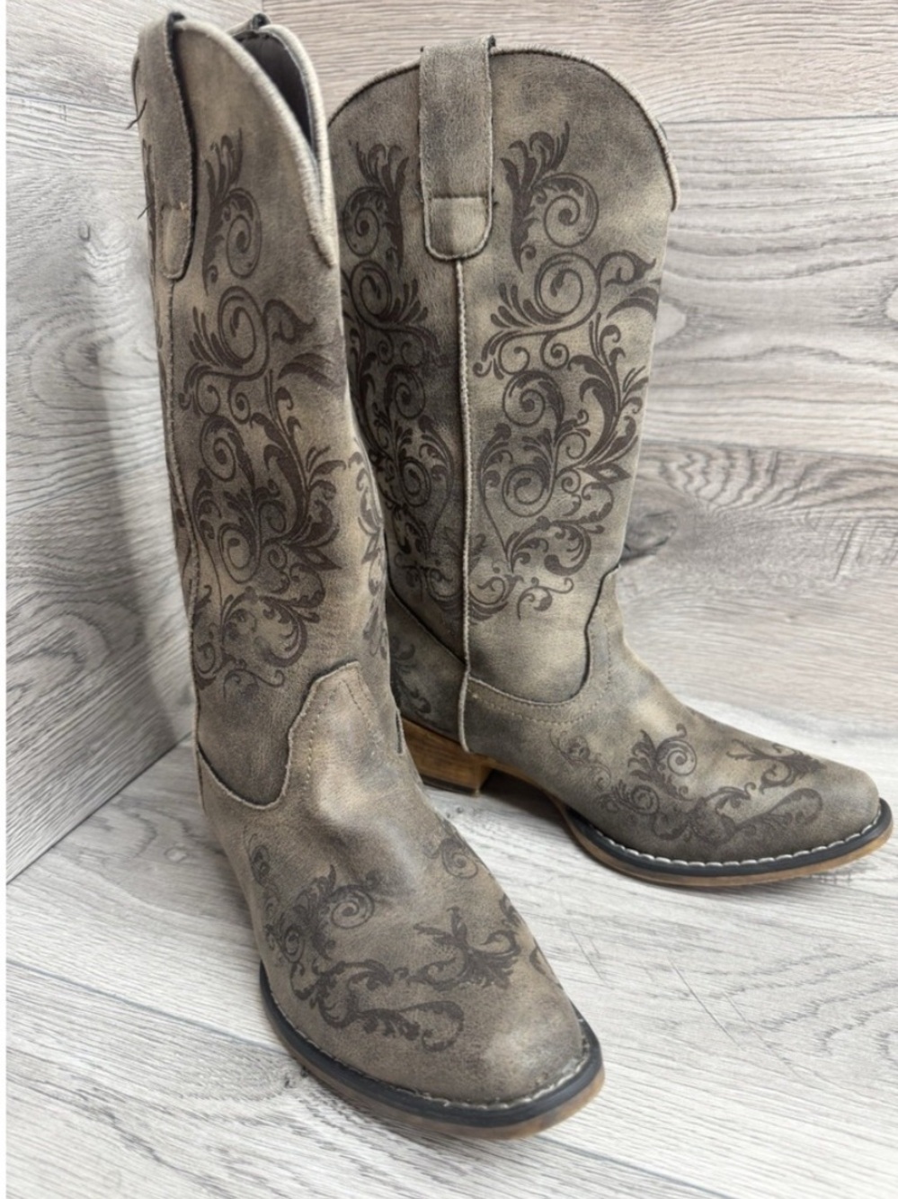 Roper Western Vintage Riley Cowboy Boots